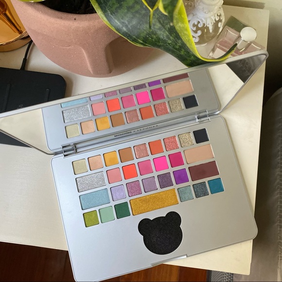 Moschino Other - Limited Edition Moschino x Sephora Laptop Palette